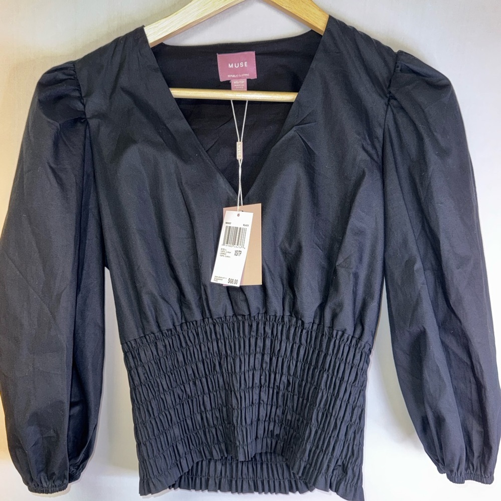 Muse Black V-Neck Women's Top‎ Puff Sleeves